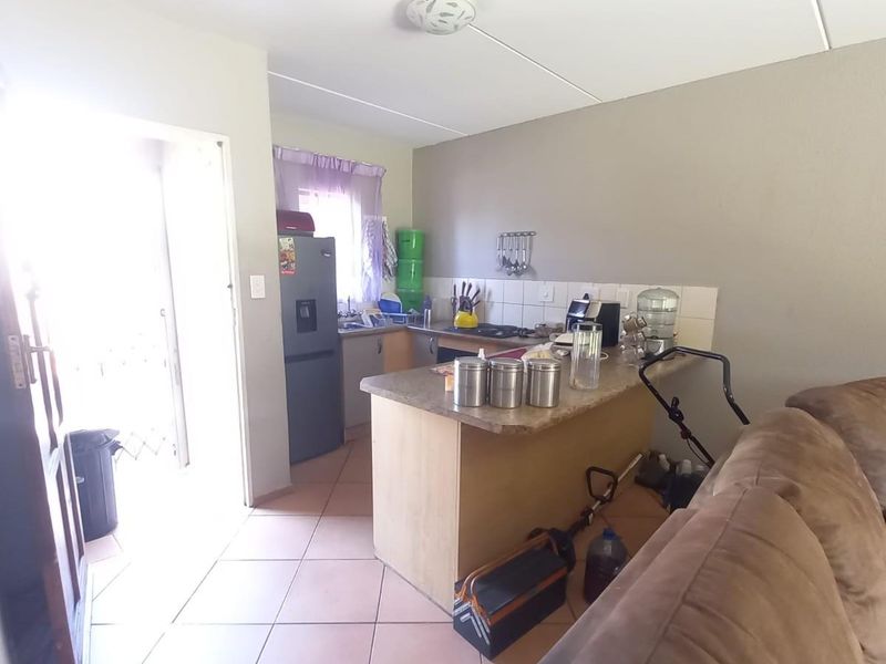 Beautiful Townhouse for sale in Boksburg - Photo 4