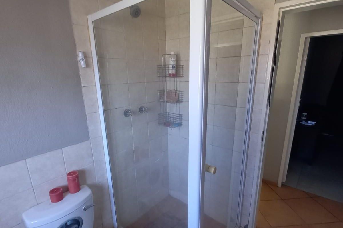 Beautiful Townhouse for sale in Boksburg - Photo 5