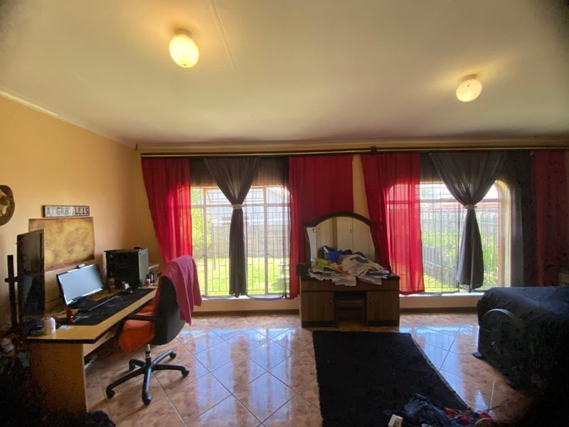 Live Smart. Earn Smarter. Dual-Income Gem in Evander! - Photo 5