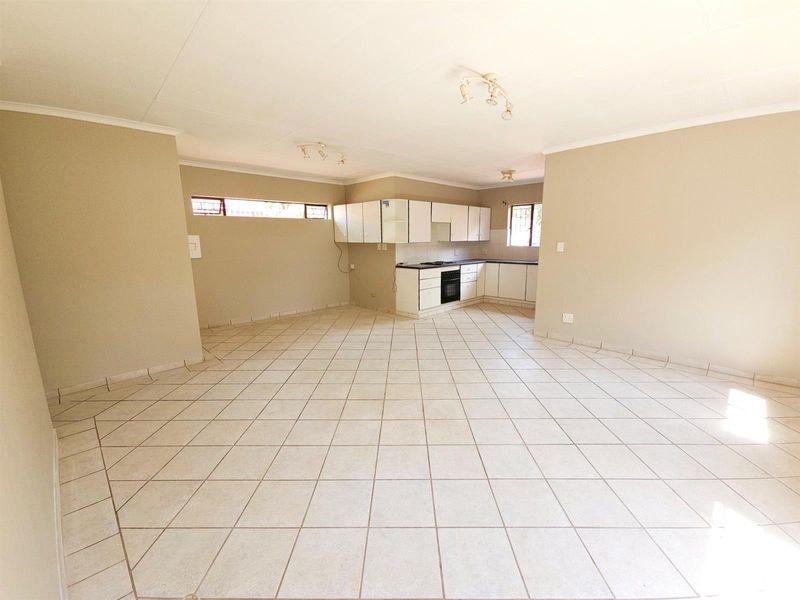 Not your ordinary two-bedroom townhouse, this Clubview duet is no cookie-cutter home. - Photo 8