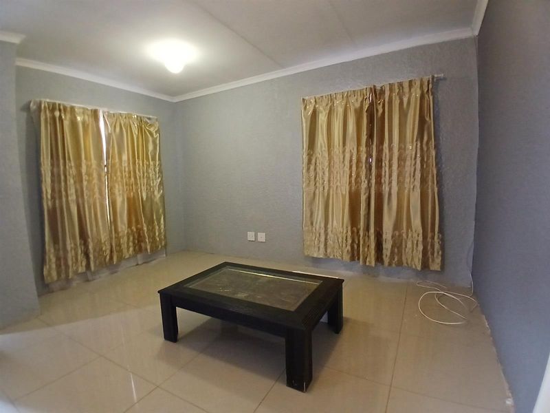 Move-In Ready 2-Bedroom Home - Photo 3