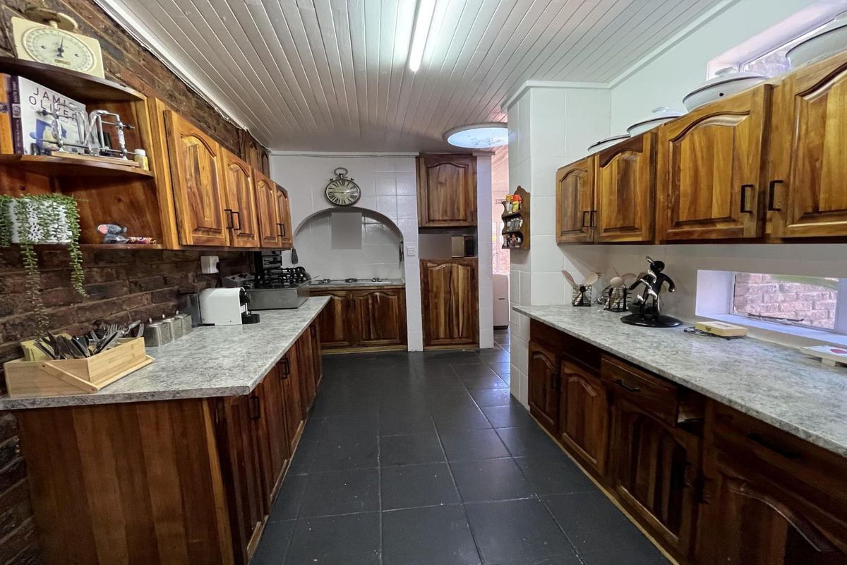 House For Sale in Royldene, Kimberley - Photo 3