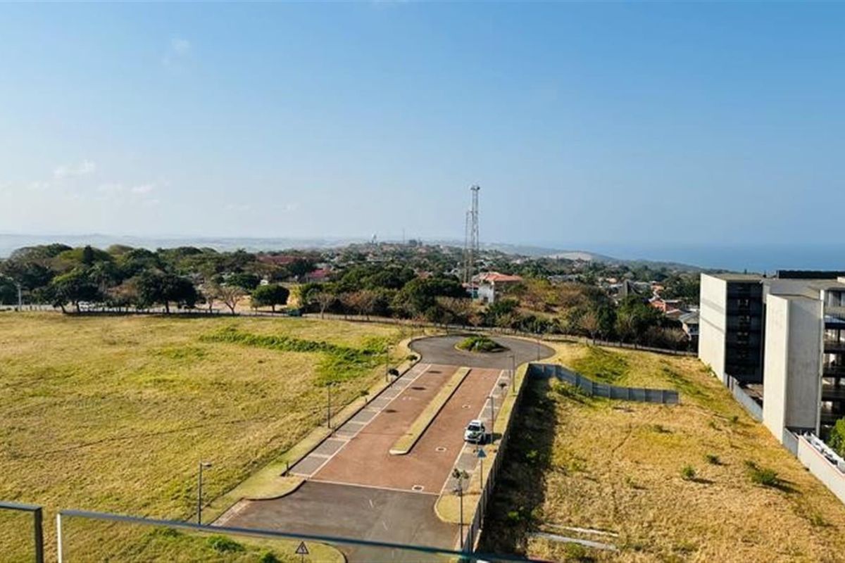 Penthouse To Rent in Umhlanga, KwaZulu Natal - Photo 2