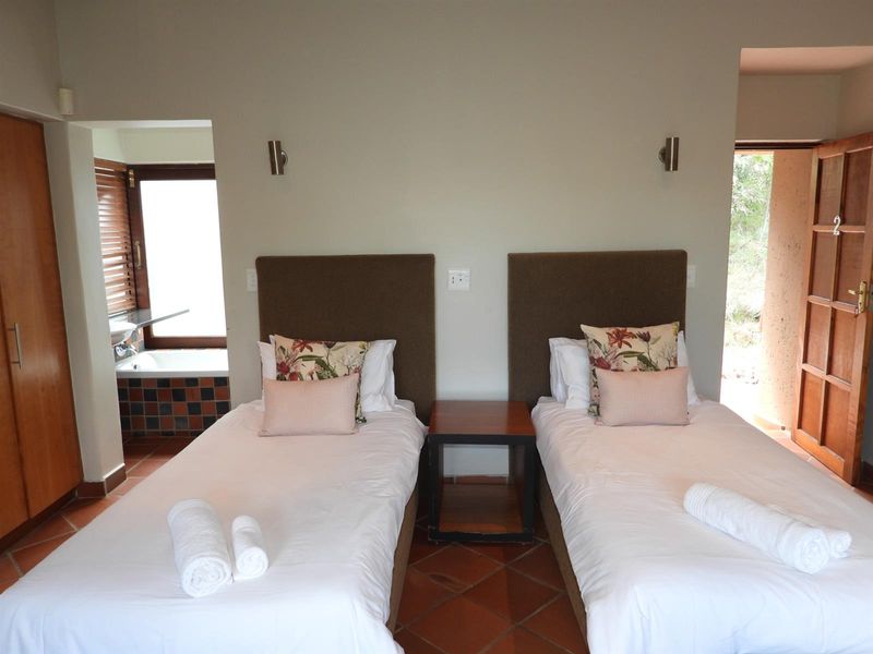 A Luxury Estate Retreat Where Every Visit Feels Like a Getaway - Photo 10