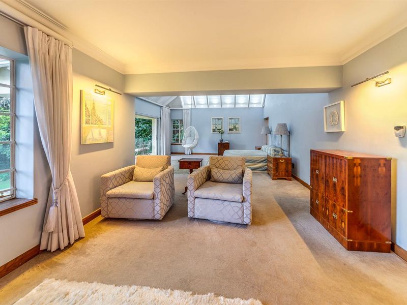 Elegant Riverclub Estate with Resort-Style Living - Photo 5