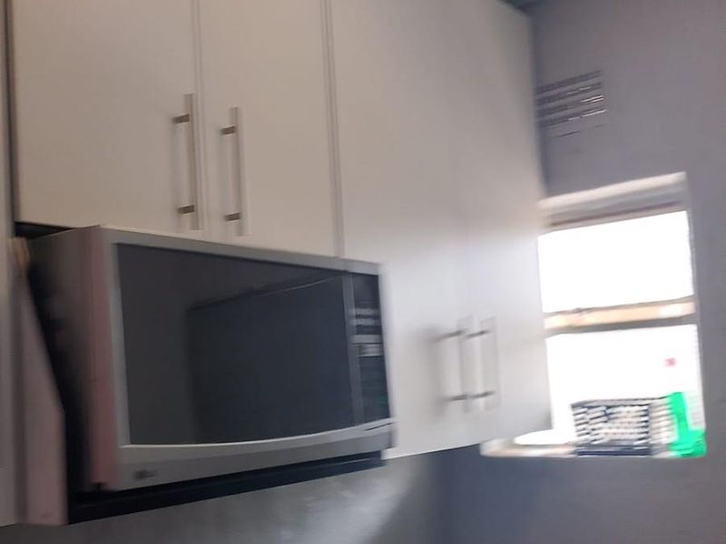 Two Bedroom Apartment For Sale in Fleurhof, Roodepoort - Photo 5