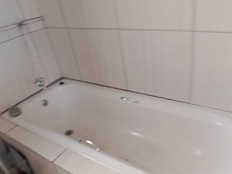 Two Bedroom Apartment For Sale in Fleurhof, Roodepoort - Photo 10