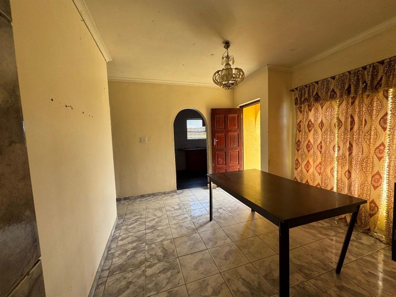 Family Home Offering Great Potential - Photo 2