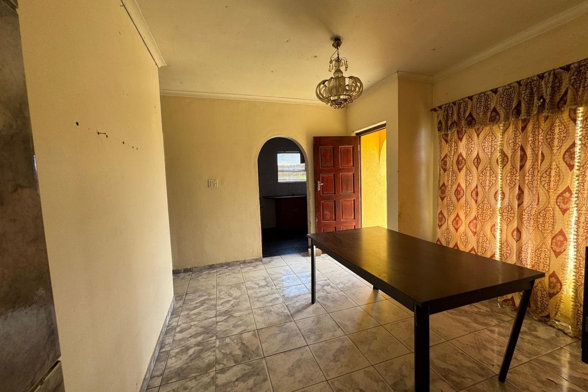 Family Home Offering Great Potential - Photo 2