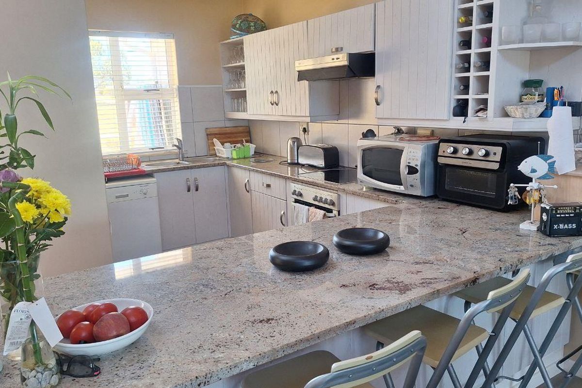 Luxury 4 bedroom Lodge with Golfing Green View - Photo 5