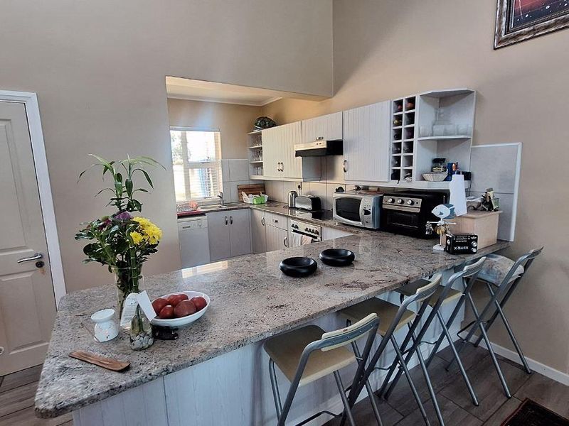 Luxury 4 bedroom Lodge with Golfing Green View - Photo 6