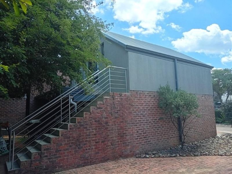 House For Sale in Negester Klein-Kariba, Bela Bela - Photo 9