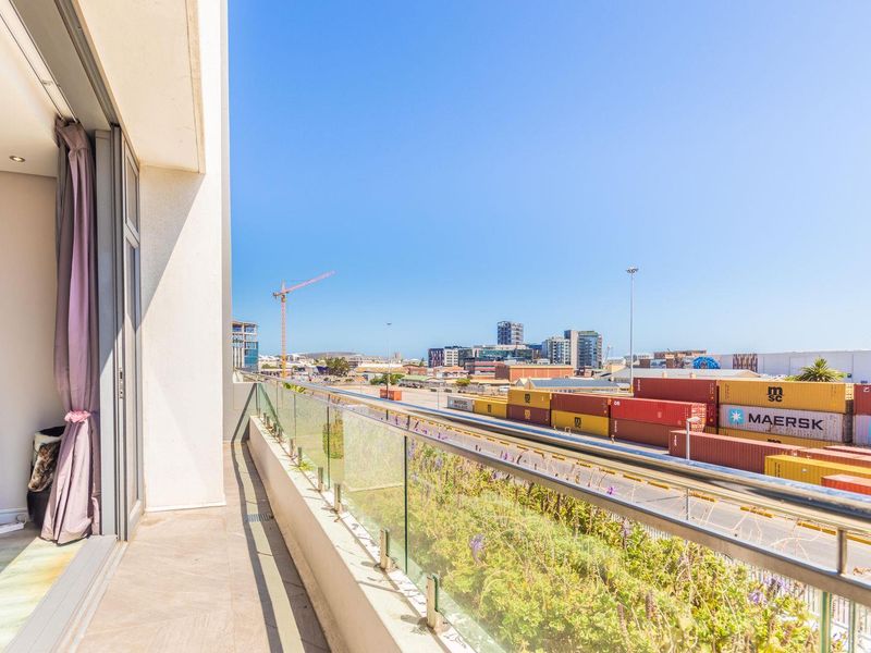 Two Bedroom Corner Apartment with Balcony in the Yacht Club - Photo 6