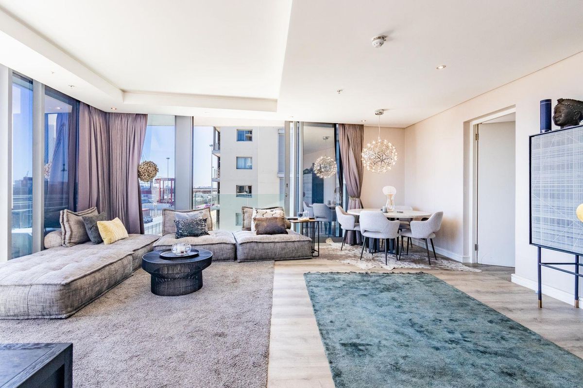 Two Bedroom Corner Apartment with Balcony in the Yacht Club - Photo 4