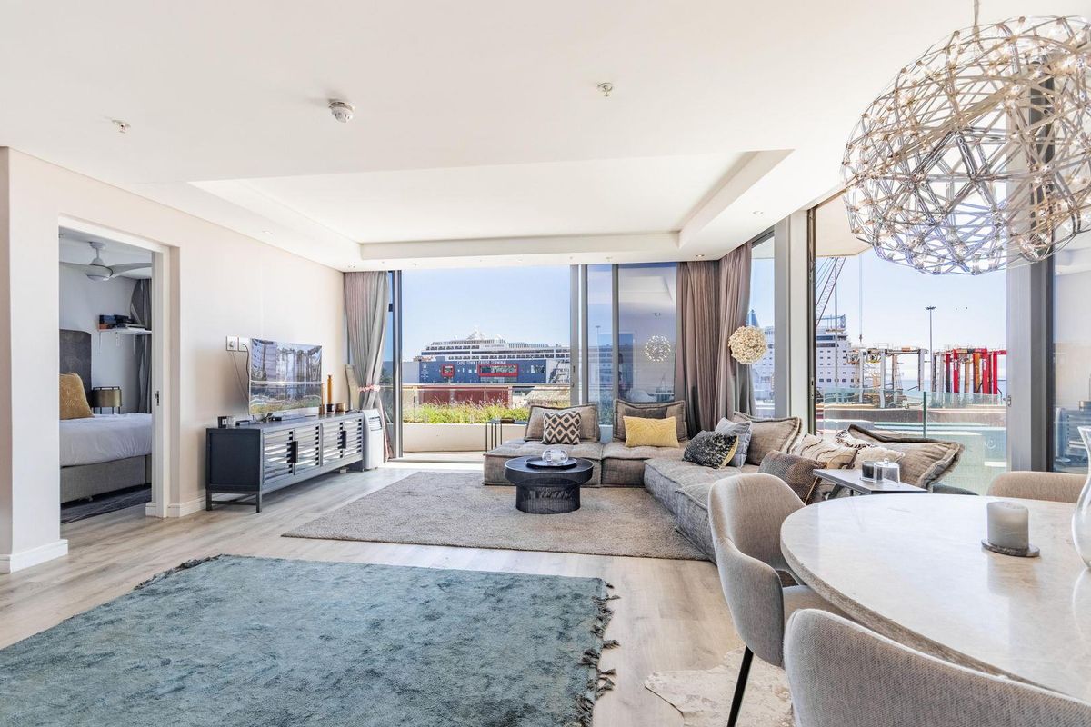 Two Bedroom Corner Apartment with Balcony in the Yacht Club - Photo 2