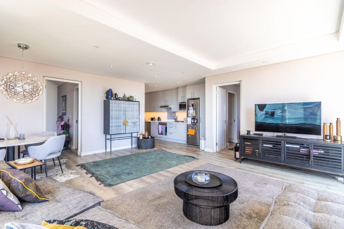 Two Bedroom Corner Apartment with Balcony in the Yacht Club - Photo 5