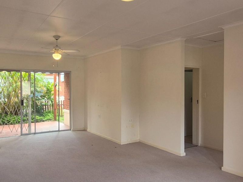 The Perfect 2 Bedroom Single Level Townhouse in Bergville Retirement Complex - Photo 2