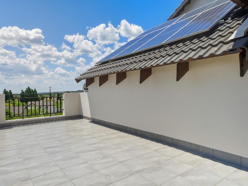 Fully furnished apartment For Sale in Dainfern, Sandton - Photo 8