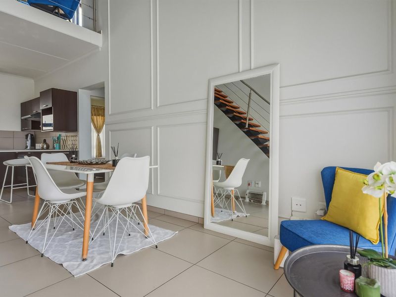 Fully furnished apartment For Sale in Dainfern, Sandton - Photo 2