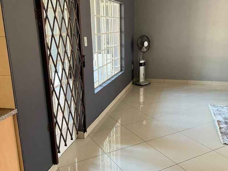 3 BED TOWNHOUSE FOR SALE IN AMANDASIG EXT 23 - Photo 9