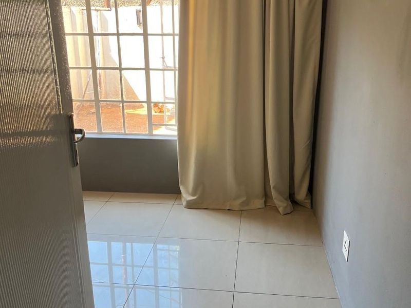 3 BED TOWNHOUSE FOR SALE IN AMANDASIG EXT 23 - Photo 6