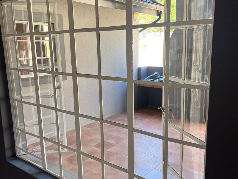 3 BED TOWNHOUSE FOR SALE IN AMANDASIG EXT 23 - Photo 7