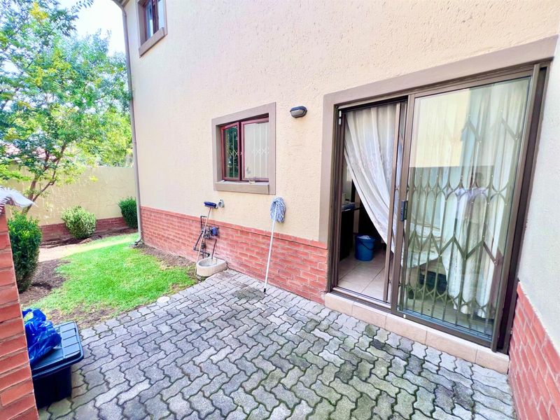 Apartment For Sale in Midrand - Photo 6