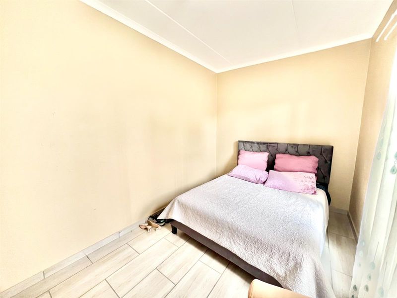 Apartment For Sale in Midrand - Photo 9