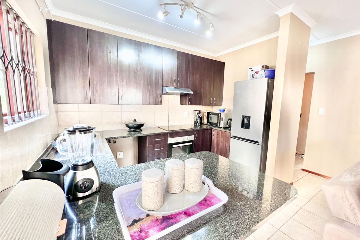 Apartment For Sale in Midrand - Photo 3