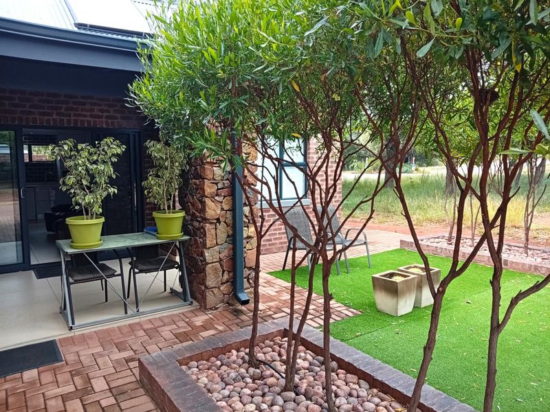 House For Sale in Negester Klein-Kariba, Bela Bela - Photo 3