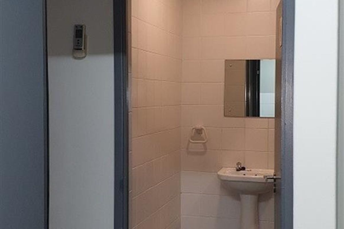 Warehouse to let in Riverhorse. - Photo 3