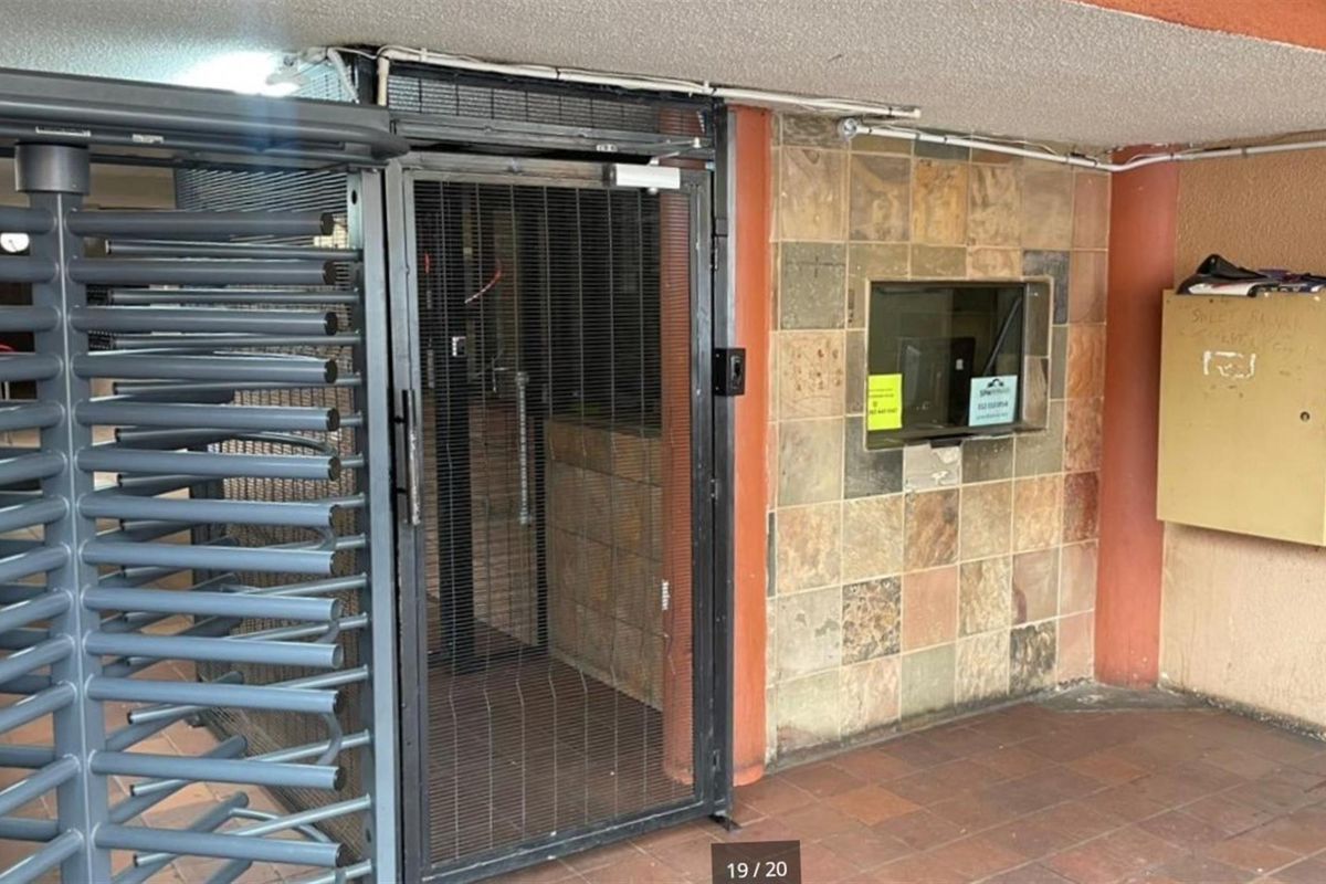 10 Student-quality investment 1bed units - Photo 2