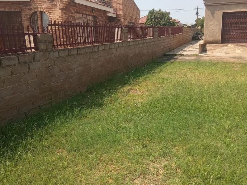 Three bedroom house For Sale in Mankweng, Polokwane - Photo 3