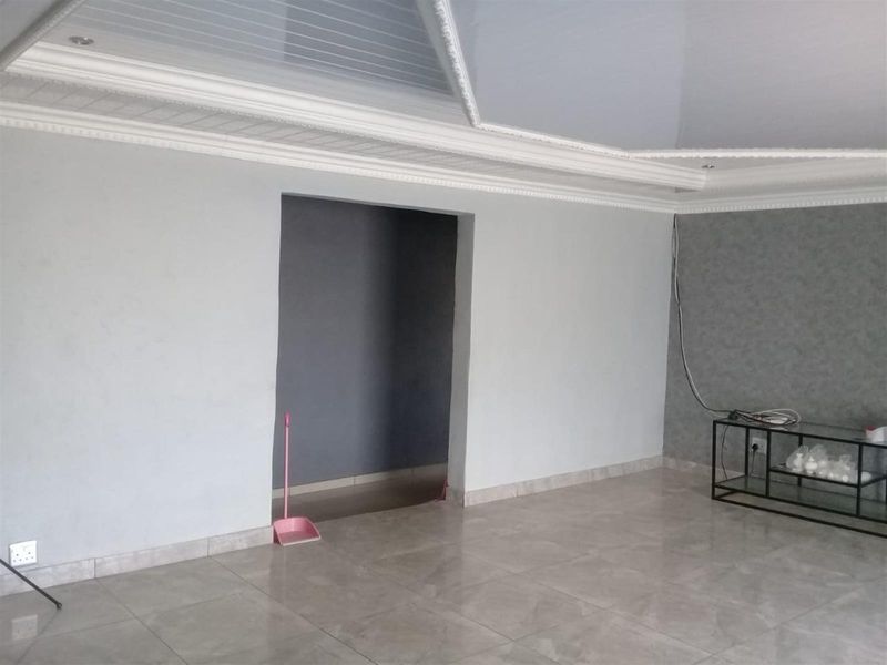 Three Bedroom House For Sale in Mankweng, Polokwane - Photo 8