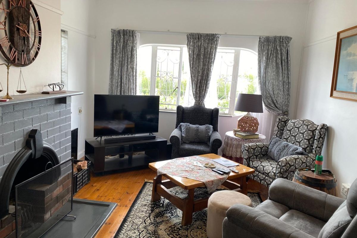 Corner Stand Opportunity with Swartberg Views in Prince Albert - Photo 4