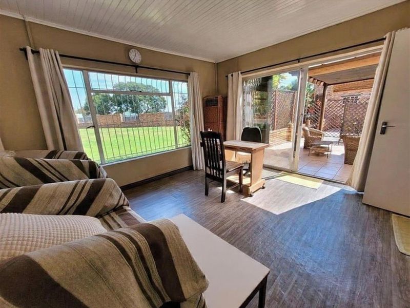 Guest house Commercial Property For Sale in Benoni - Photo 6