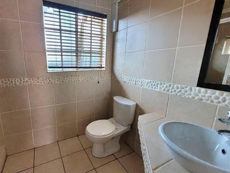 Guest house Commercial Property For Sale in Benoni - Photo 8