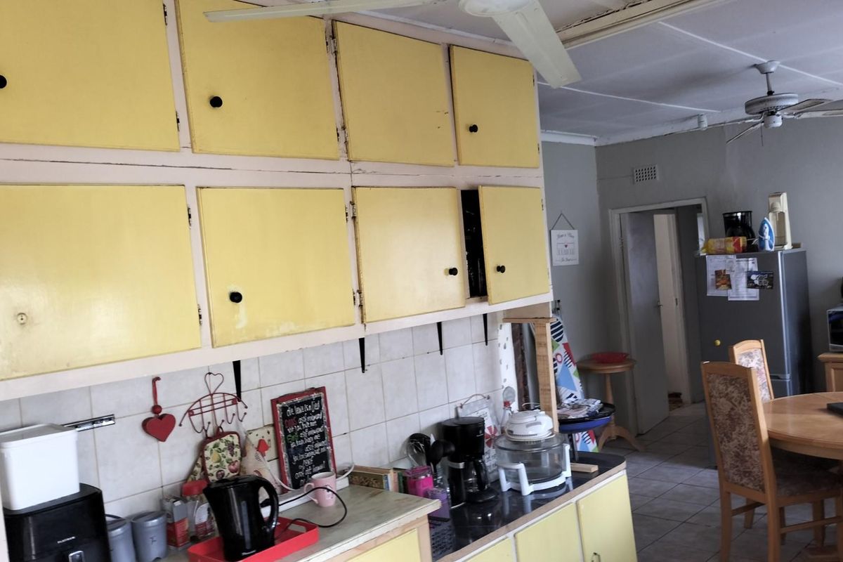 Fixer -Upper House For Sale in Welkom - Photo 4
