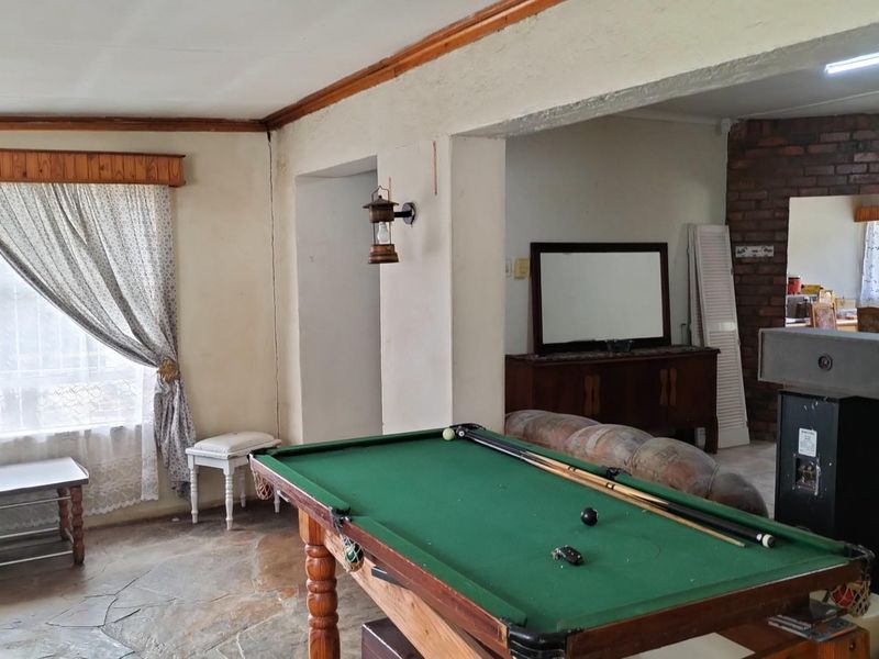 Fixer -Upper House For Sale in Welkom - Photo 2