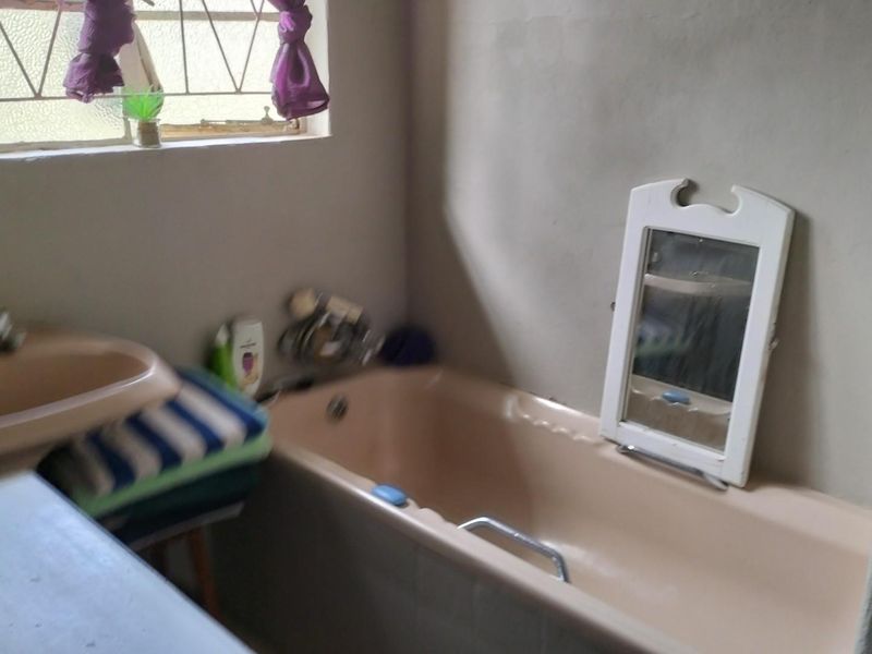 Fixer -Upper House For Sale in Welkom - Photo 6