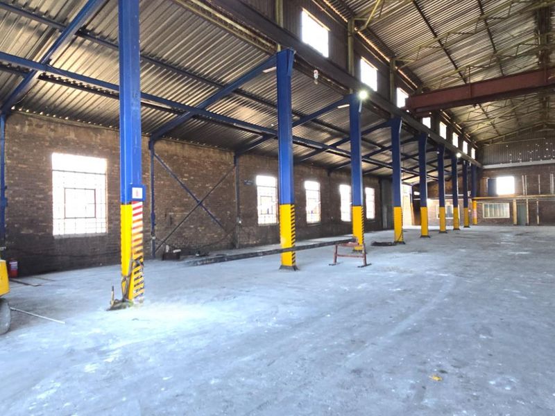 High-Volume Industrial Workshop To Let - Built for Serious Business - Photo 7