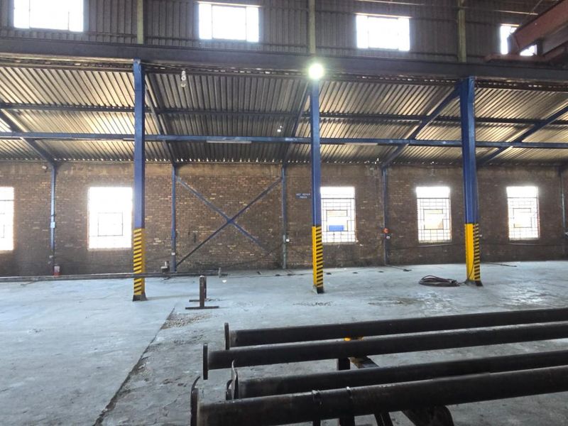 High-Volume Industrial Workshop To Let - Built for Serious Business - Photo 6