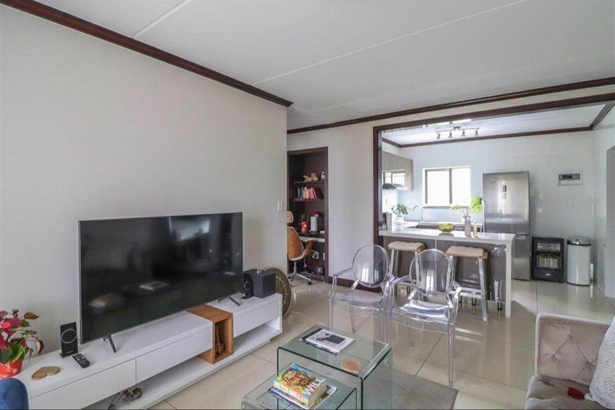 Apartment To Rent in Craigavon, Sandton - Photo 5