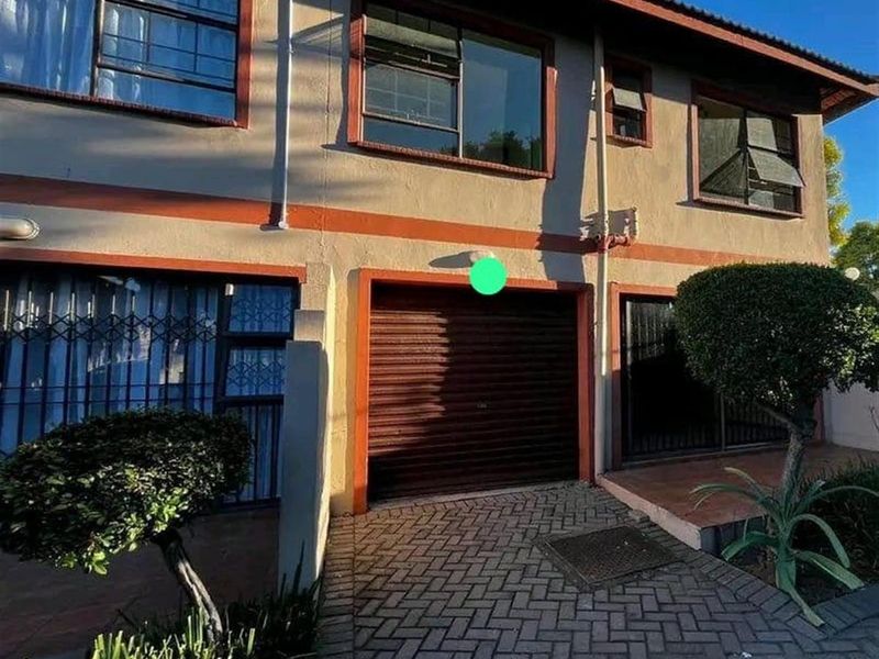 Duplex For Sale in Pioneer Park, Newcastle, KwaZulu Natal - Photo 1