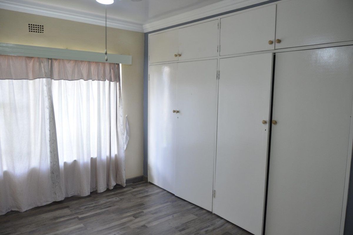 New on the market in Sonlandpark this dream 3 bed family house with flat-ideal for extended family. - Photo 5