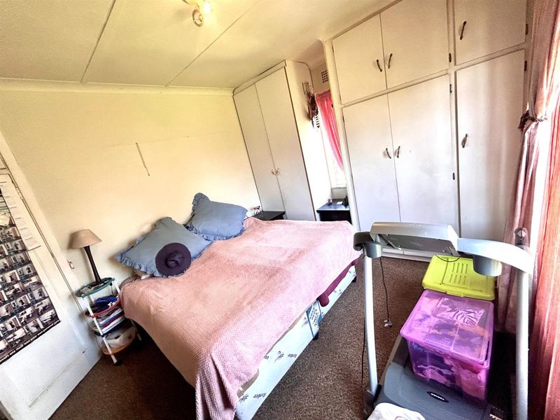 3 Bedroom House for Sale in South Hills - Photo 8