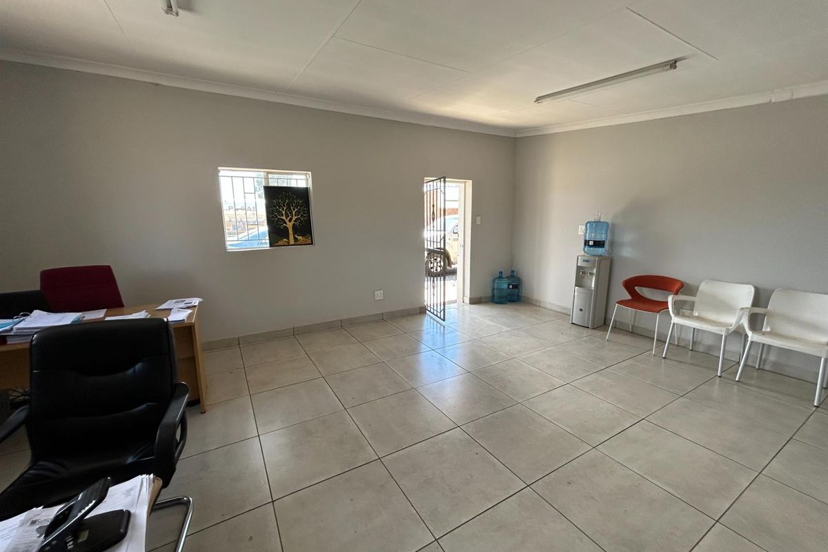 Brand New Warehouse to rent in Pomona - Close to OR Tambo International Airport - Photo 5