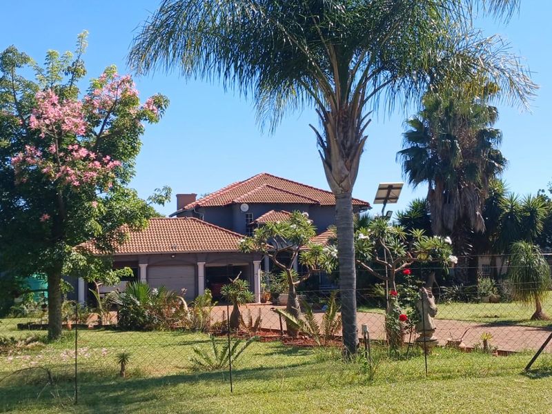 Spacious 3 Bedroom Family Home for Sale in Strydfontein Pretoria Gauteng - Photo 3