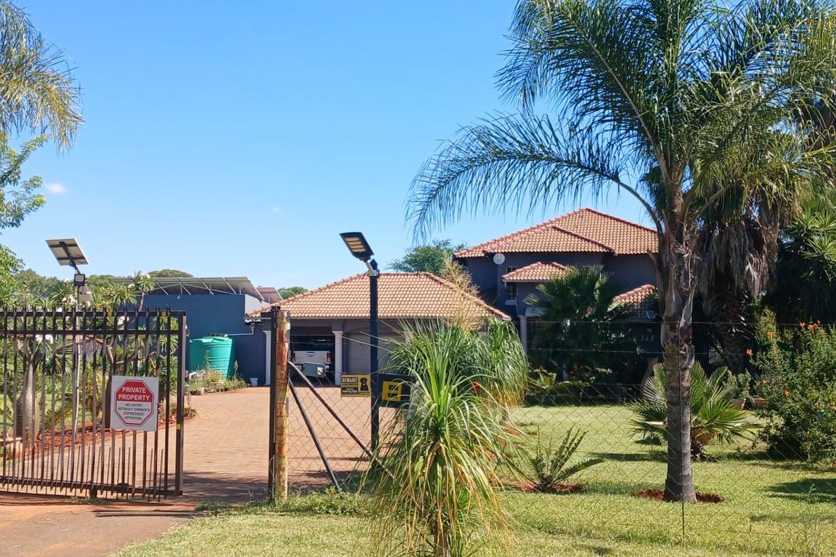 Spacious 4 Bedroom Family Home for Sale in Strydfontein Pretoria Gauteng - Photo 5
