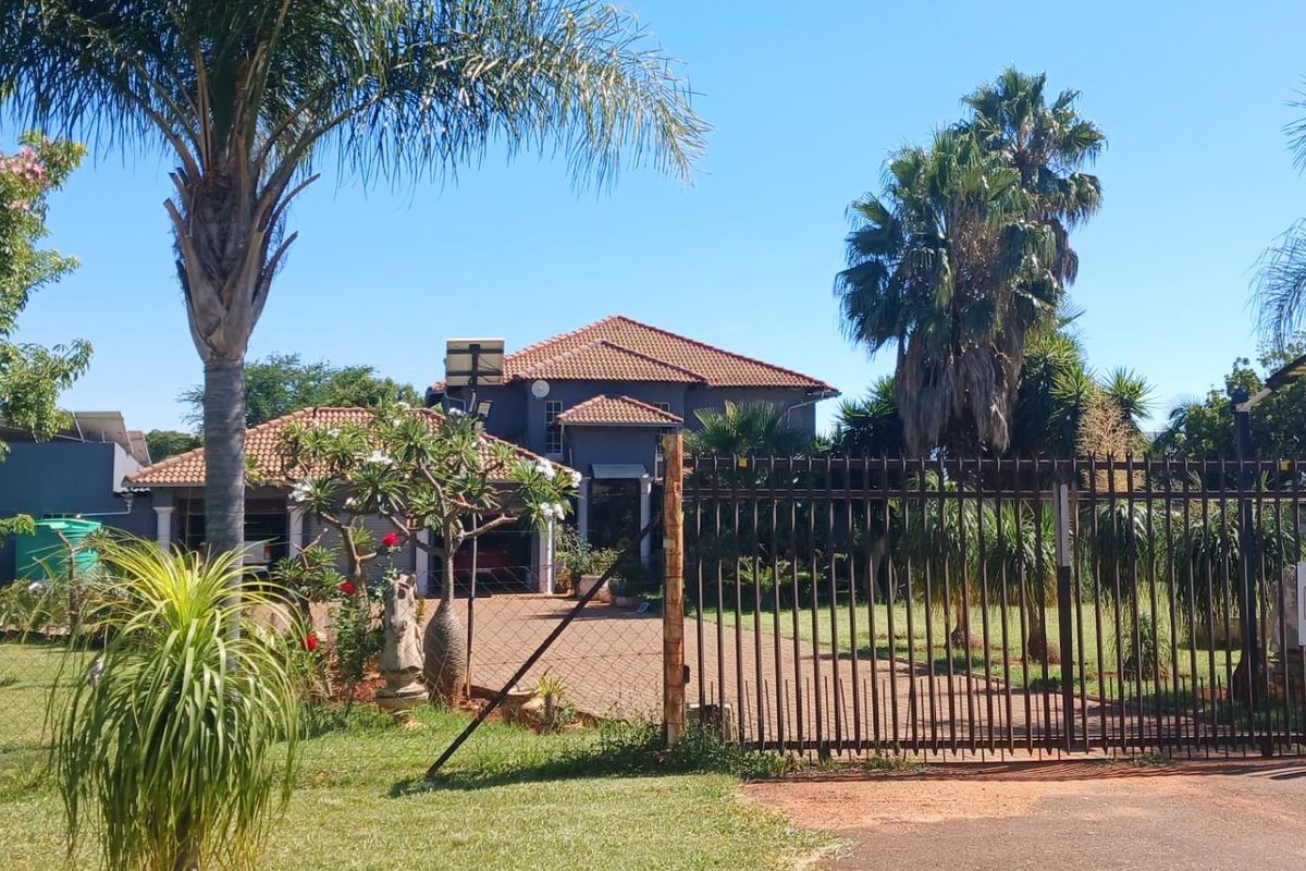 Spacious 4 Bedroom Family Home for Sale in Strydfontein Pretoria Gauteng - Photo 2